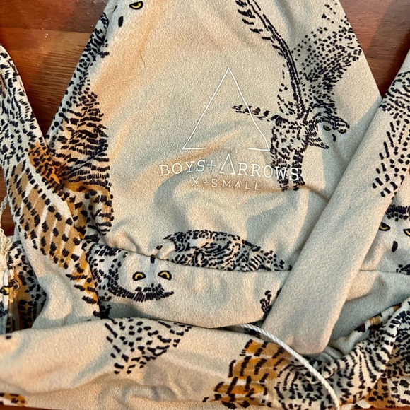 NWT Boys + Arrows Fillis the Firecracker Top in Hootin and Hollerin - Size XS - Picture 3 of 3